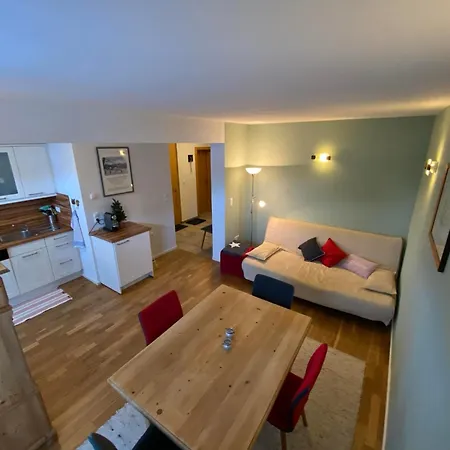Genner Apartment *